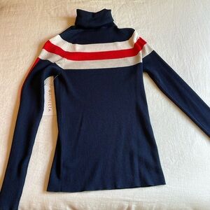 Women’s Athleta Thermolite color block “sweater”